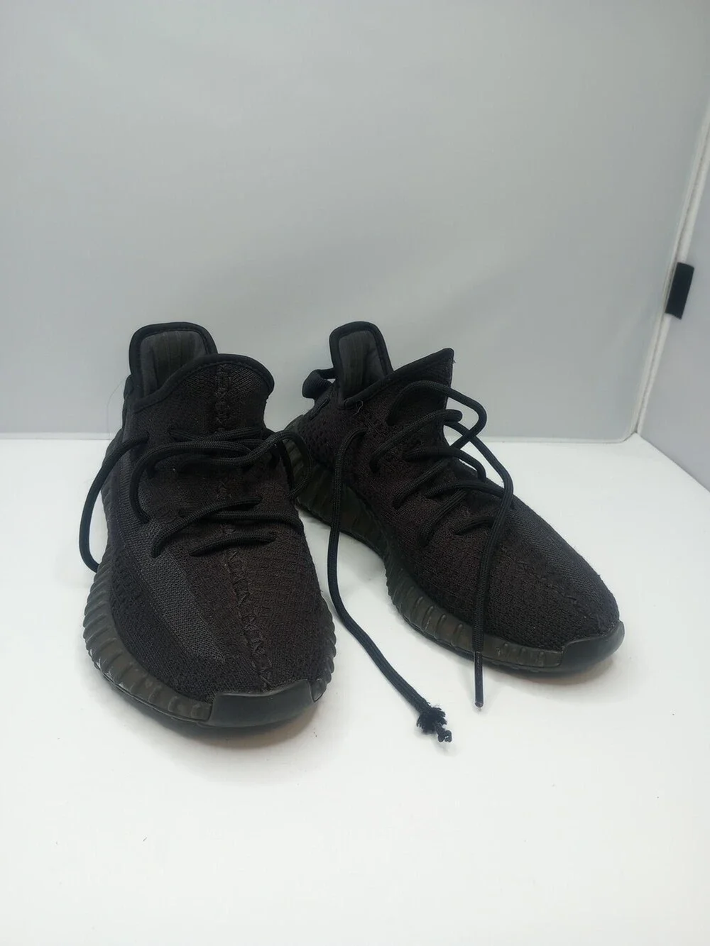 Adidas Men's 7.5M Black Ape 779001 02/22 Yeezy Boost 350 V2 Low Onyx Sneakers